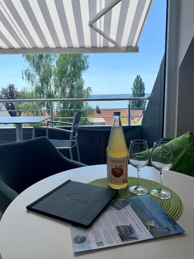 Ferienwohnungen Der Loewen Hagnau am Bodensee Buitenkant foto