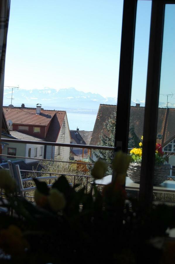 Ferienwohnungen Der Loewen Hagnau am Bodensee Buitenkant foto